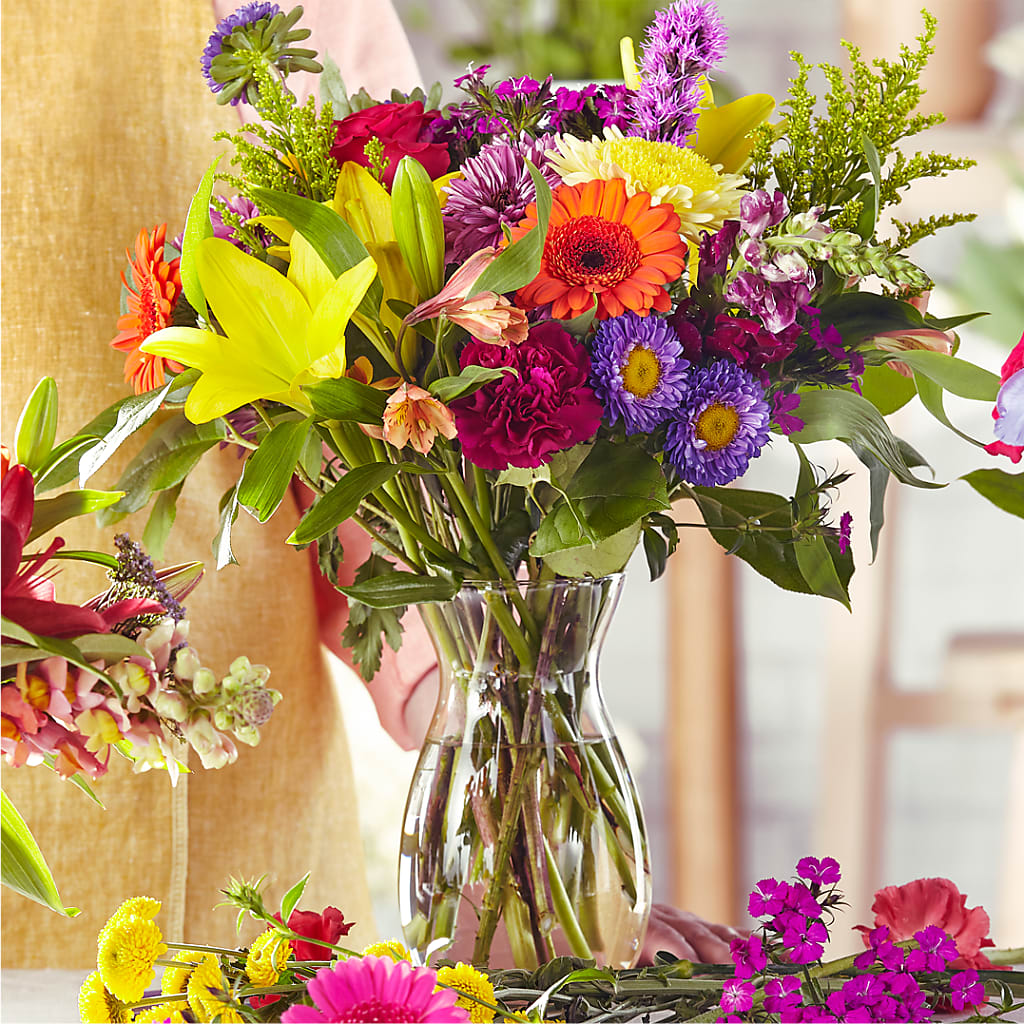 Bold & Bright – A Florist Original – Fleuriste Lily-rose, Magog PQ