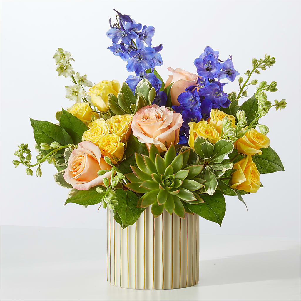 Cobalt Reverie Bouquet – Fleuriste Lily-rose, Magog PQ