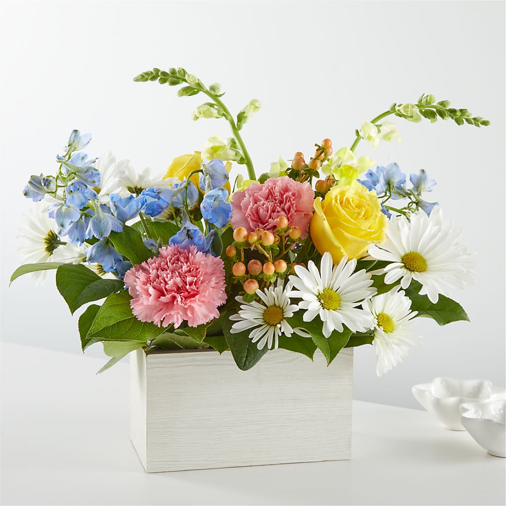 Sun Salutation Box Bouquet – Fleuriste Lily-rose, Magog PQ