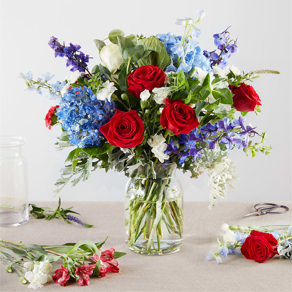 Star Spangled - A Florist Original – Fleuriste Lily-rose, Magog PQ