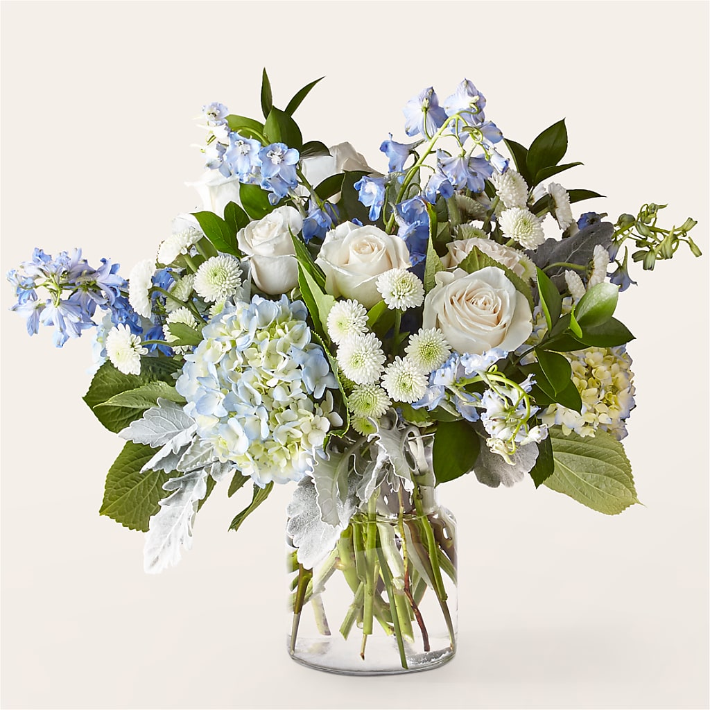 Clear Skies Bouquet – Fleuriste Lily-rose, Magog PQ