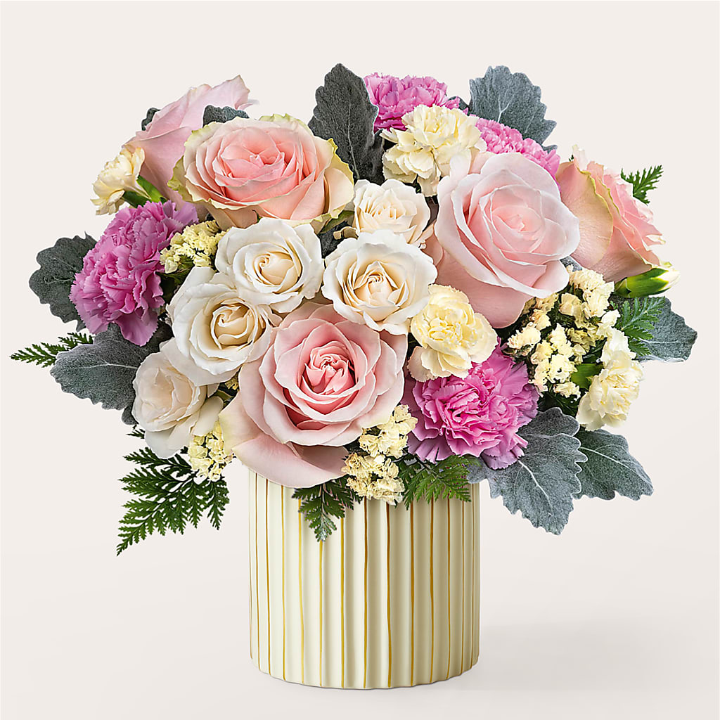 Blissful Moments Bouquet with Ivory Vase – Fleuriste Lily-rose, Magog PQ