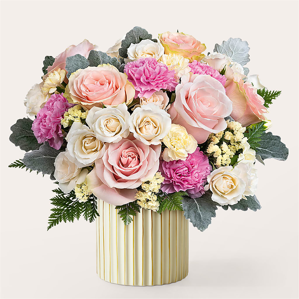 Blissful Moments Bouquet with Ivory Vase – Fleuriste Lily-rose, Magog PQ