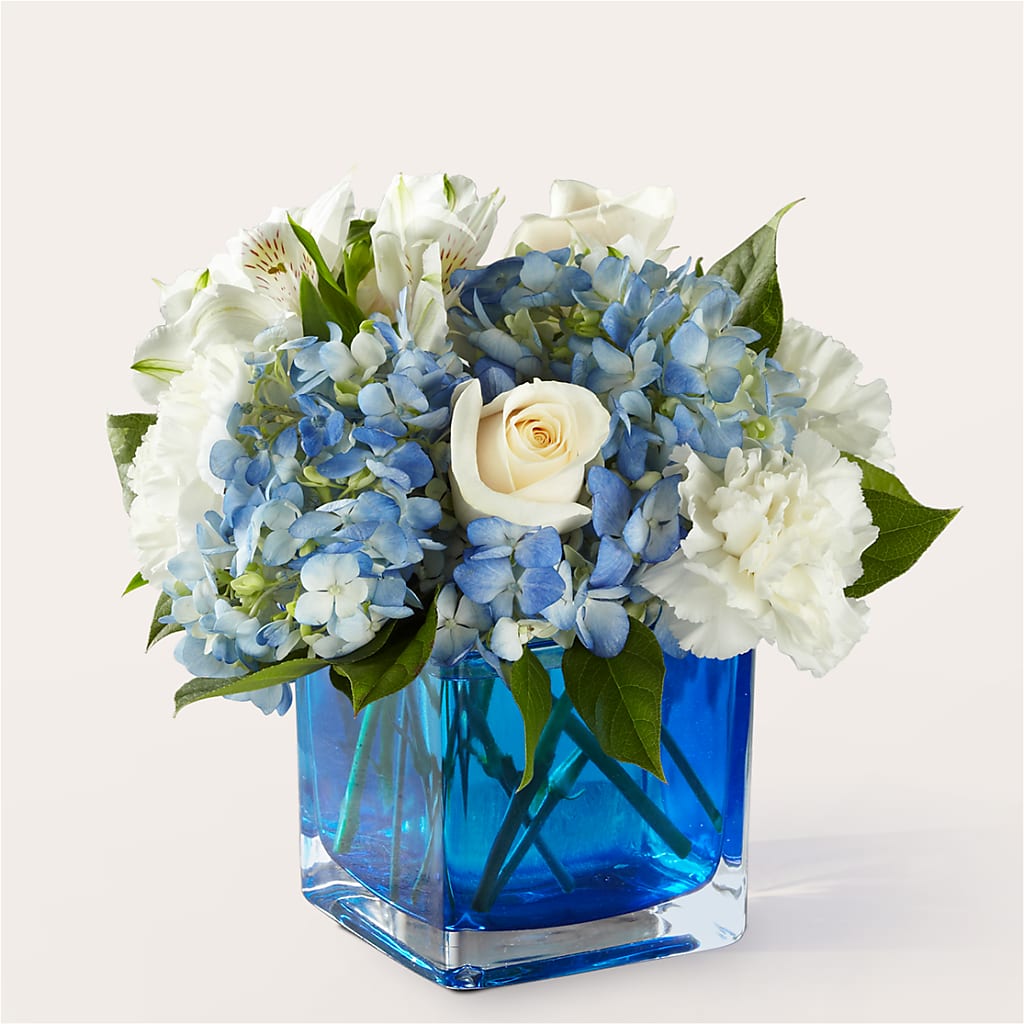 Soothing Waters Bouquet – Fleuriste Lily-rose, Magog PQ