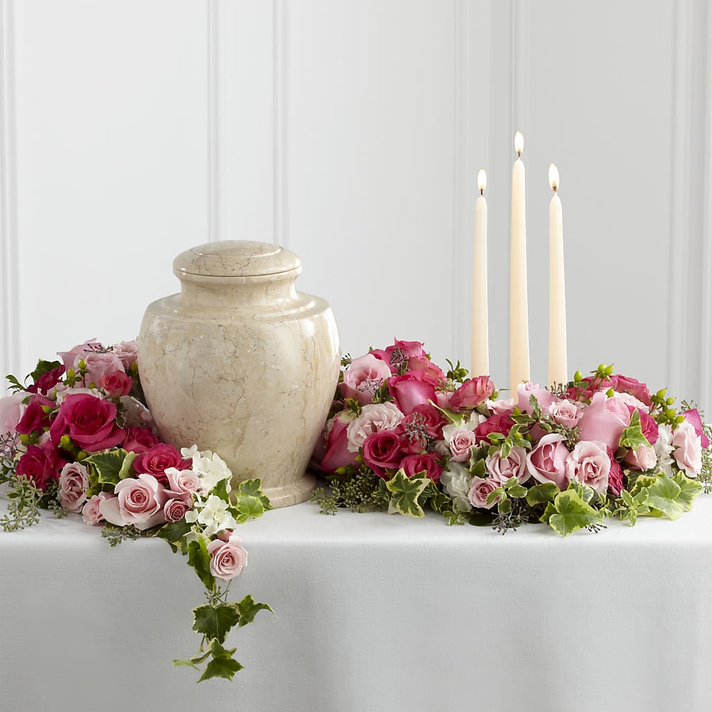 Remembrance Arrangement – Fleuriste Lily-rose, Magog PQ