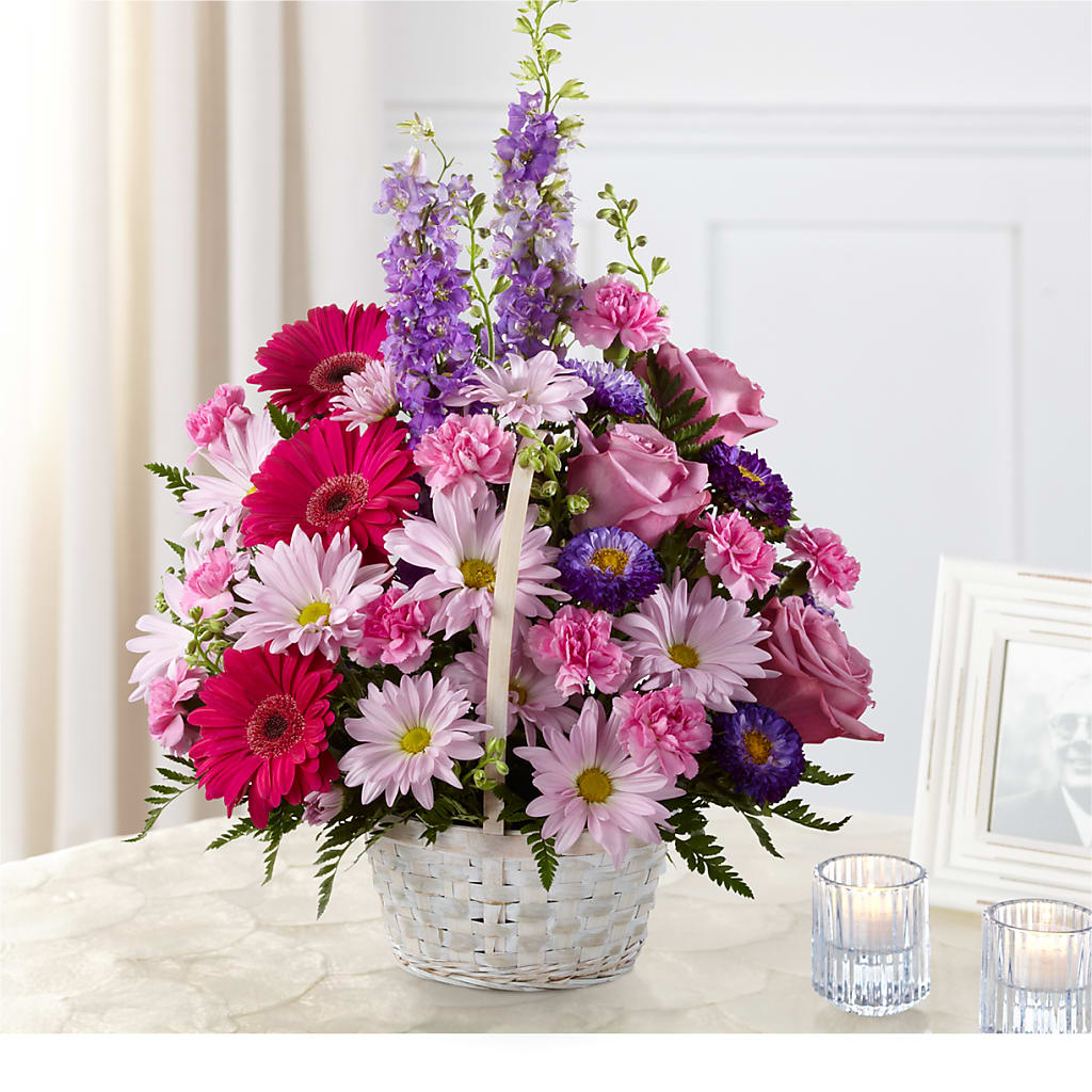 Pastel Peace Basket – Fleuriste Lily-rose, Magog PQ
