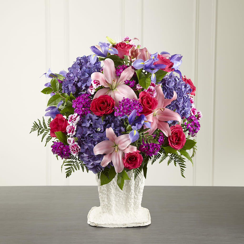 We Fondly Remember Arrangement – Fleuriste Lily-rose, Magog PQ