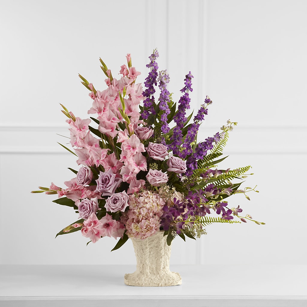 Flowing Garden Arrangement – Fleuriste Lily-rose, Magog PQ