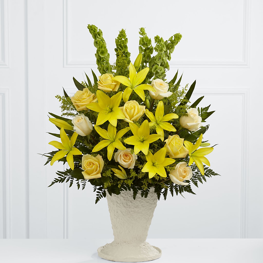 Golden Memories Arrangement – Fleuriste Lily-rose, Magog PQ