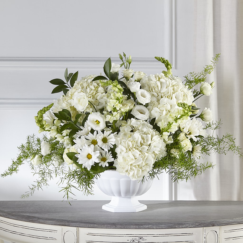 Love & Compassion Arrangement – Fleuriste Lily-rose, Magog PQ