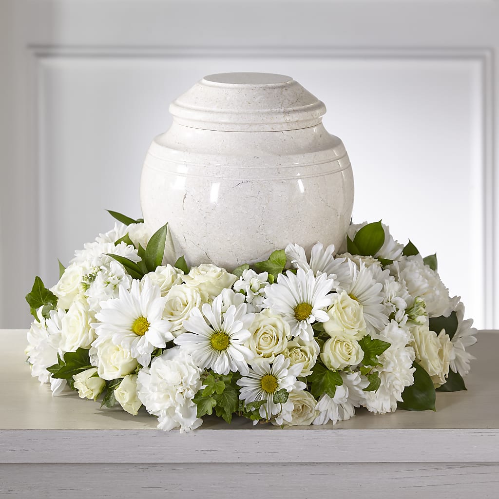 Ivory Gardens Cremation Adornment – Fleuriste Lily-rose, Magog PQ