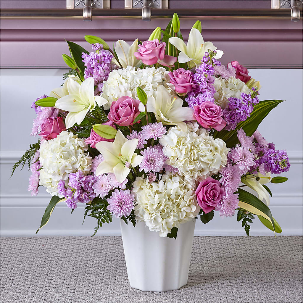 Heaven Sent Floor Basket – Fleuriste Lily-rose, Magog PQ