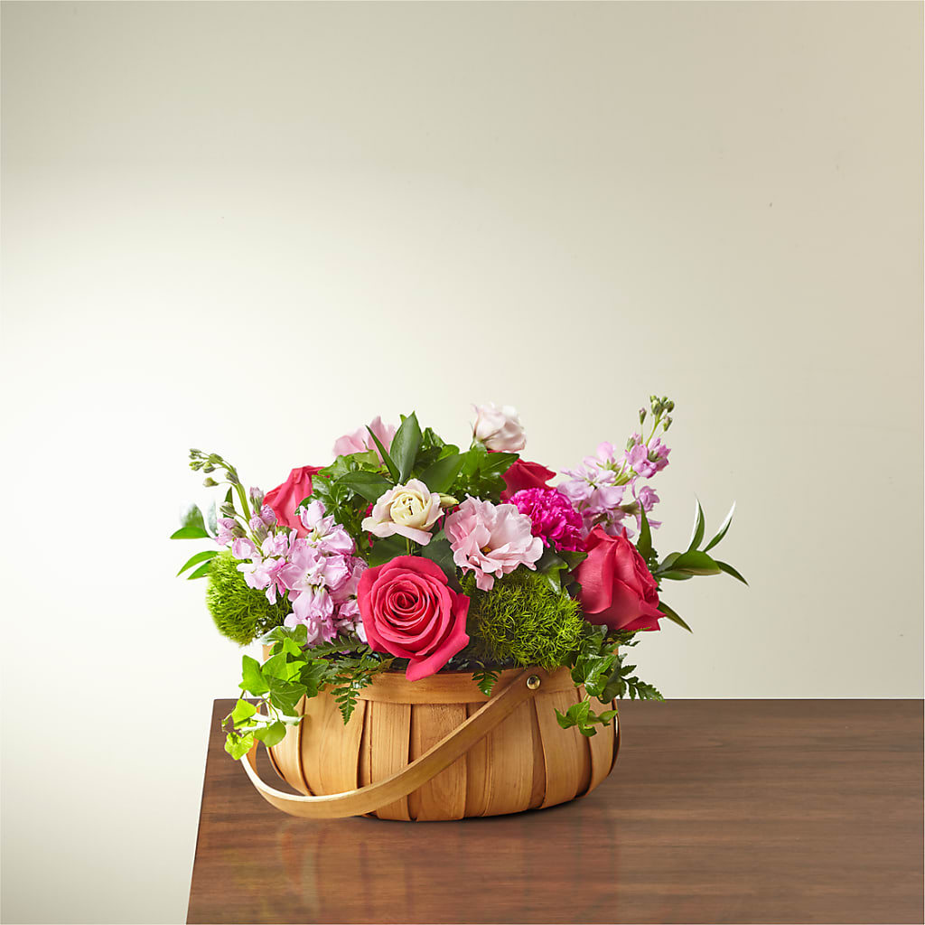 Radiance in Bloom Basket – Fleuriste Lily-rose, Magog PQ