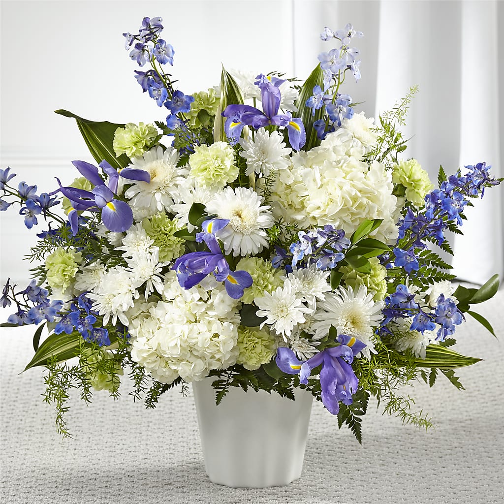 Soft Serenity Floor Basket – Fleuriste Lily-rose, Magog PQ