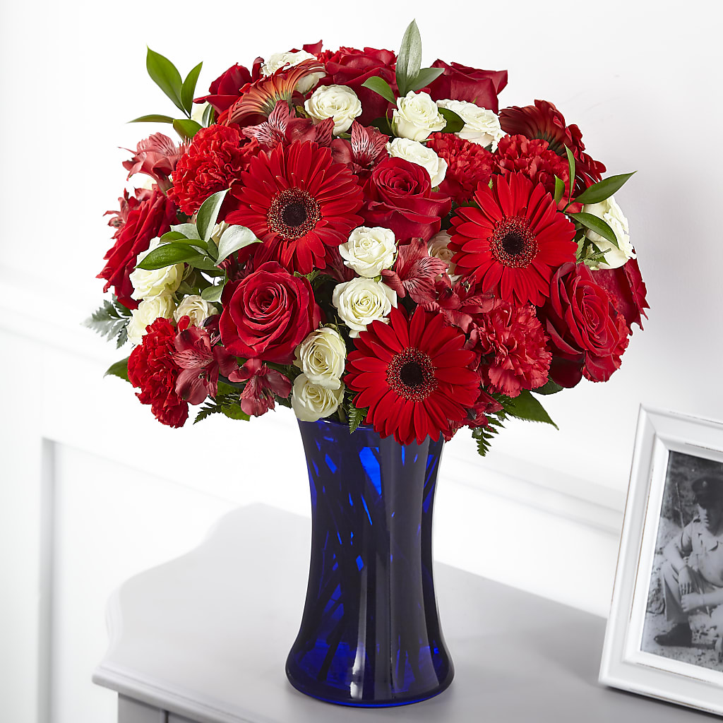 Hearts Embrace Bouquet – Fleuriste Lily-rose, Magog PQ