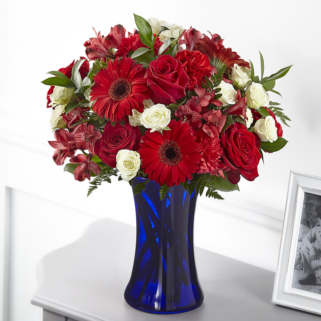 Hearts Embrace Bouquet – Fleuriste Lily-rose, Magog PQ