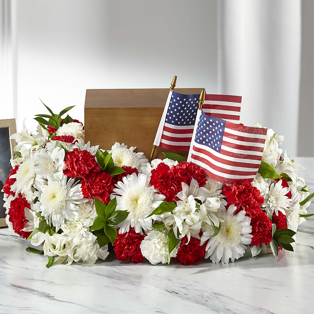 Spirit of Patriotism Cremation Adornment – Fleuriste Lily-rose, Magog PQ