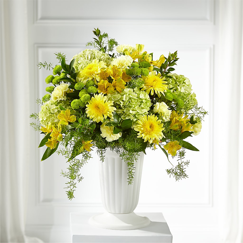 Beloved Blessings Arrangement – Fleuriste Lily-rose, Magog PQ