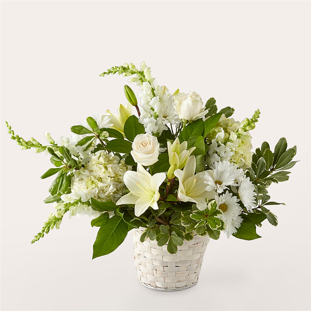 Ivory Elegance Floral Basket – Fleuriste Lily-rose, Magog PQ