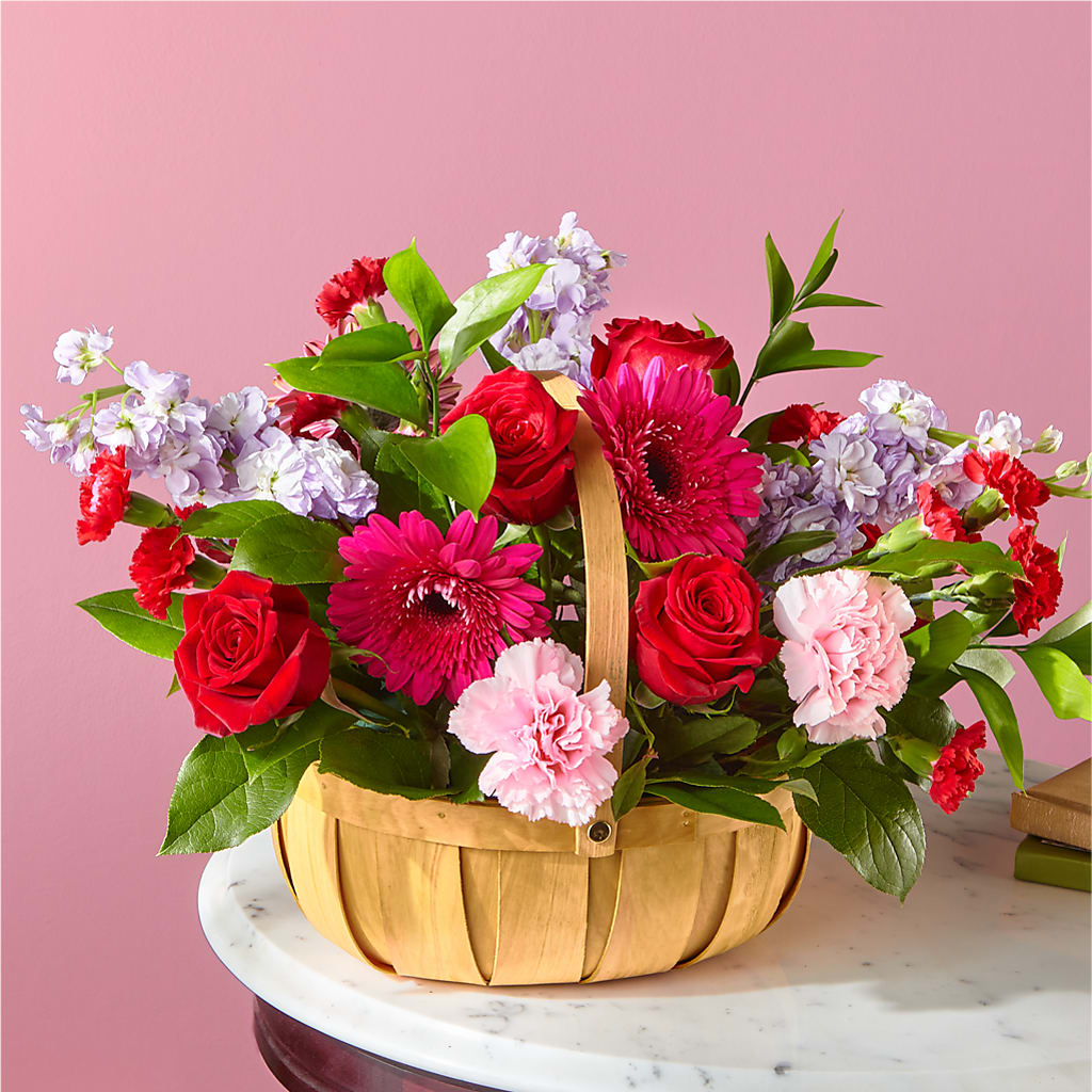 Pink Picnic Basket – Fleuriste Lily-rose, Magog PQ