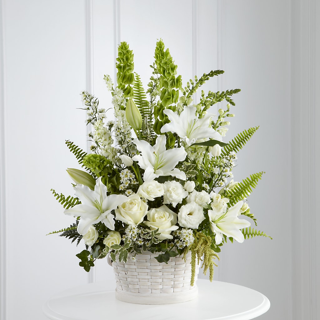 In Our Thoughts Arrangement – Fleuriste Lily-rose, Magog PQ