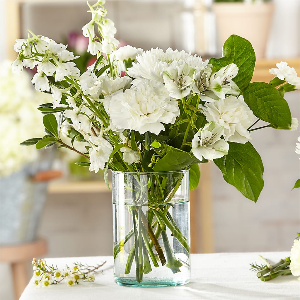 Classic Ivory – A Florist Original – Fleuriste Lily-rose, Magog PQ