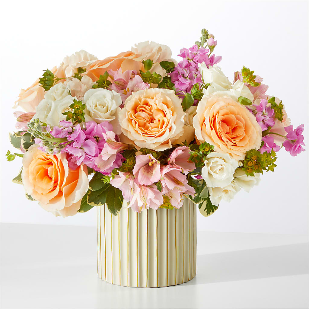 Paradise Bouquet with Ivory Vase – Fleuriste Lily-rose, Magog PQ