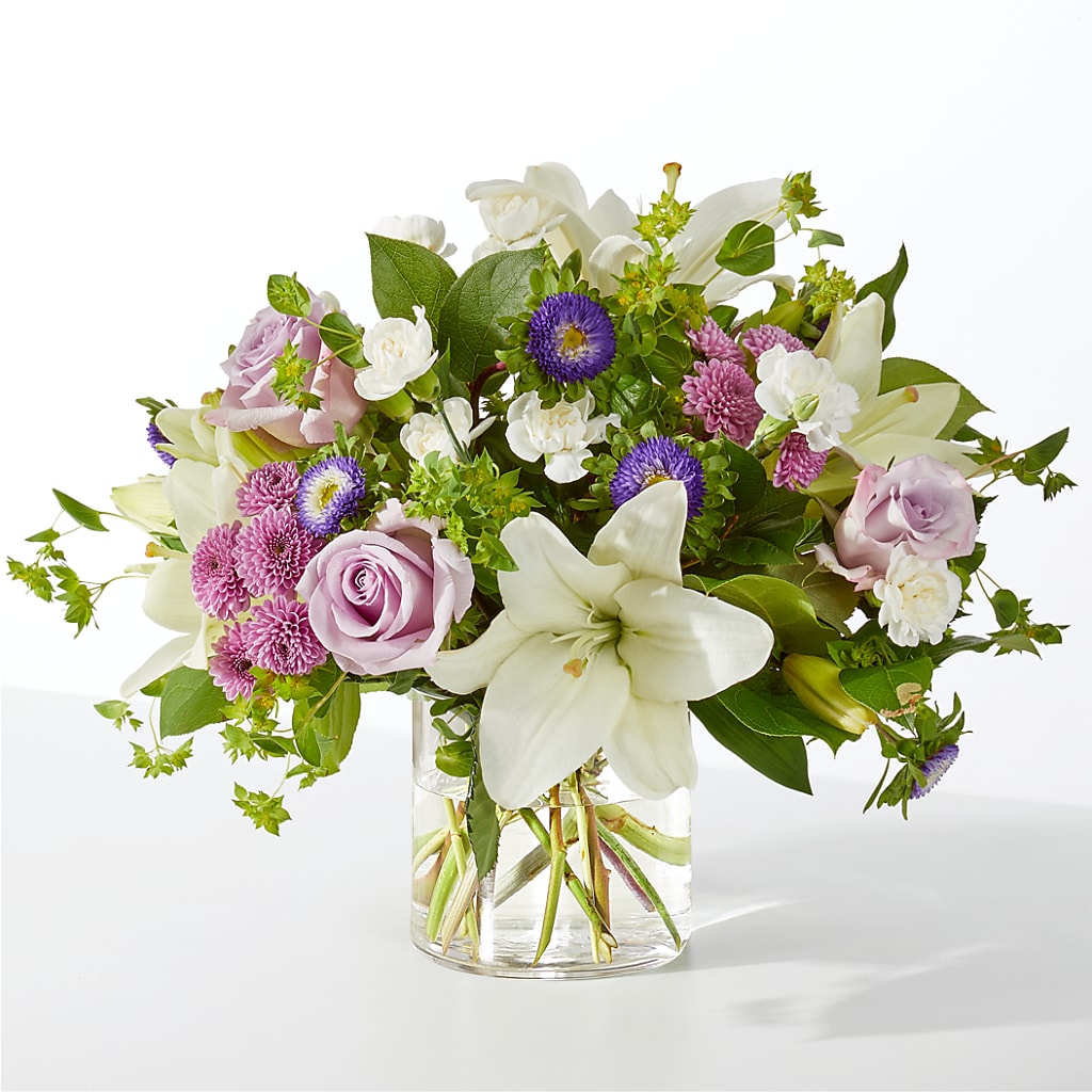 April Showers Bouquet – Fleuriste Lily-rose, Magog PQ