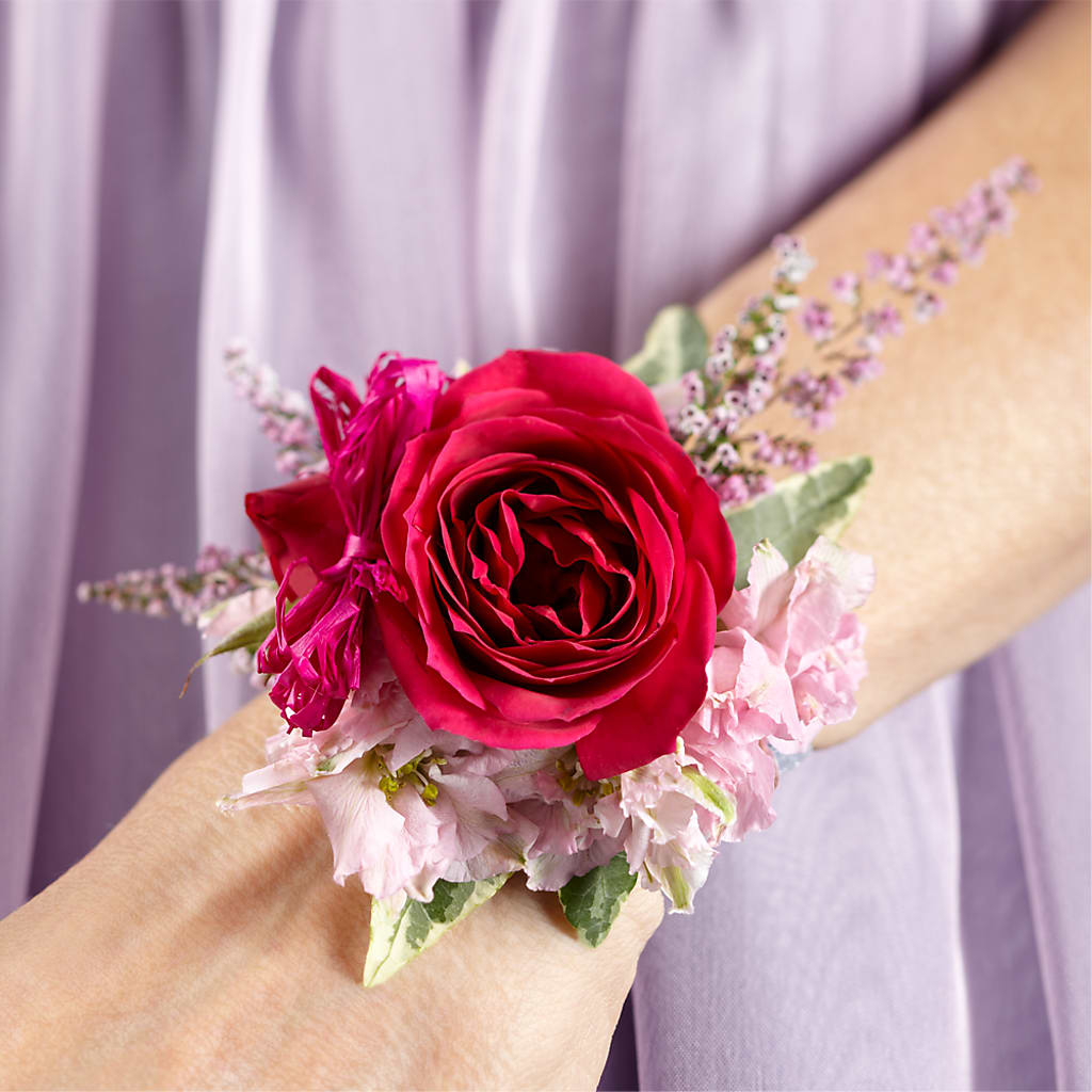 Rose Charm Corsage – Fleuriste Lily-rose, Magog PQ