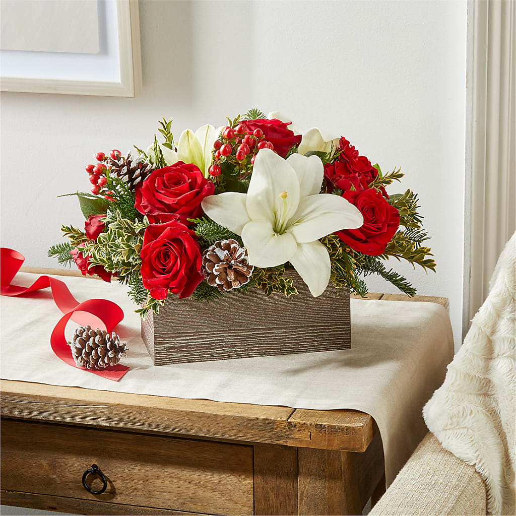 Snowy Wonderland Bouquet –  Fleuriste Lily-rose, Magog PQ