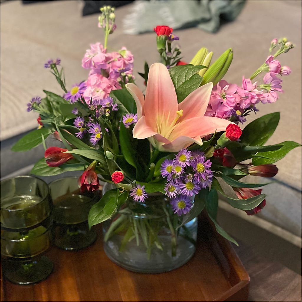 Romantique Bouquet –  Fleuriste Lily-rose, Magog PQ
