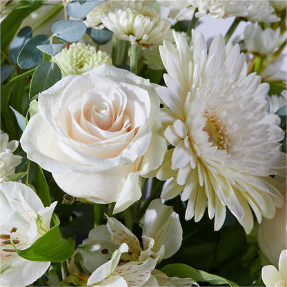 New Beginnings – A Florist Original –  Fleuriste Lily-rose, Magog PQ