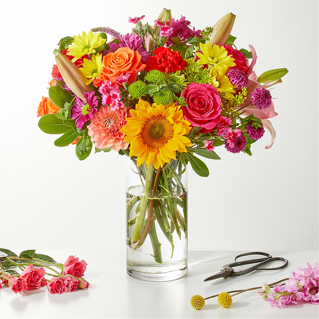 Cue the Confetti - A Florist Original –  Fleuriste Lily-rose, Magog PQ