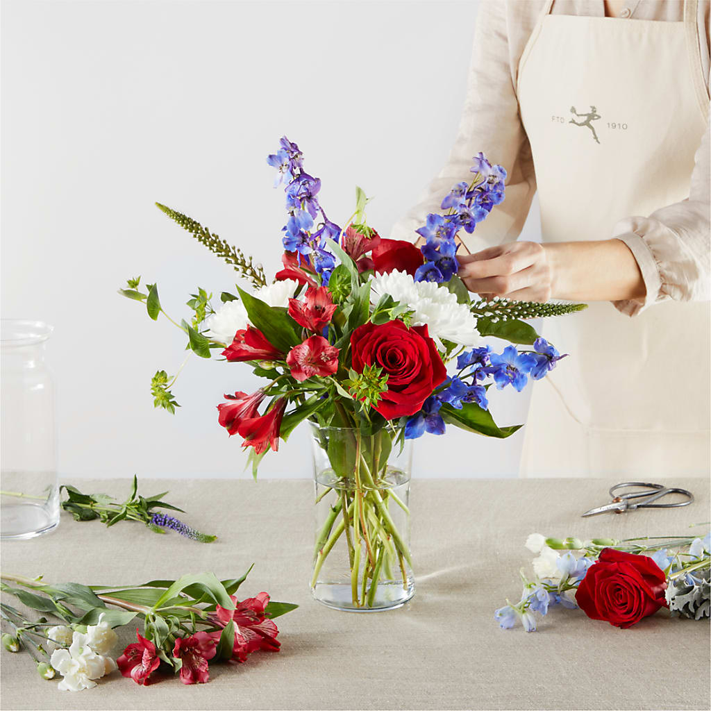 Star Spangled - A Florist Original –  Fleuriste Lily-rose, Magog PQ