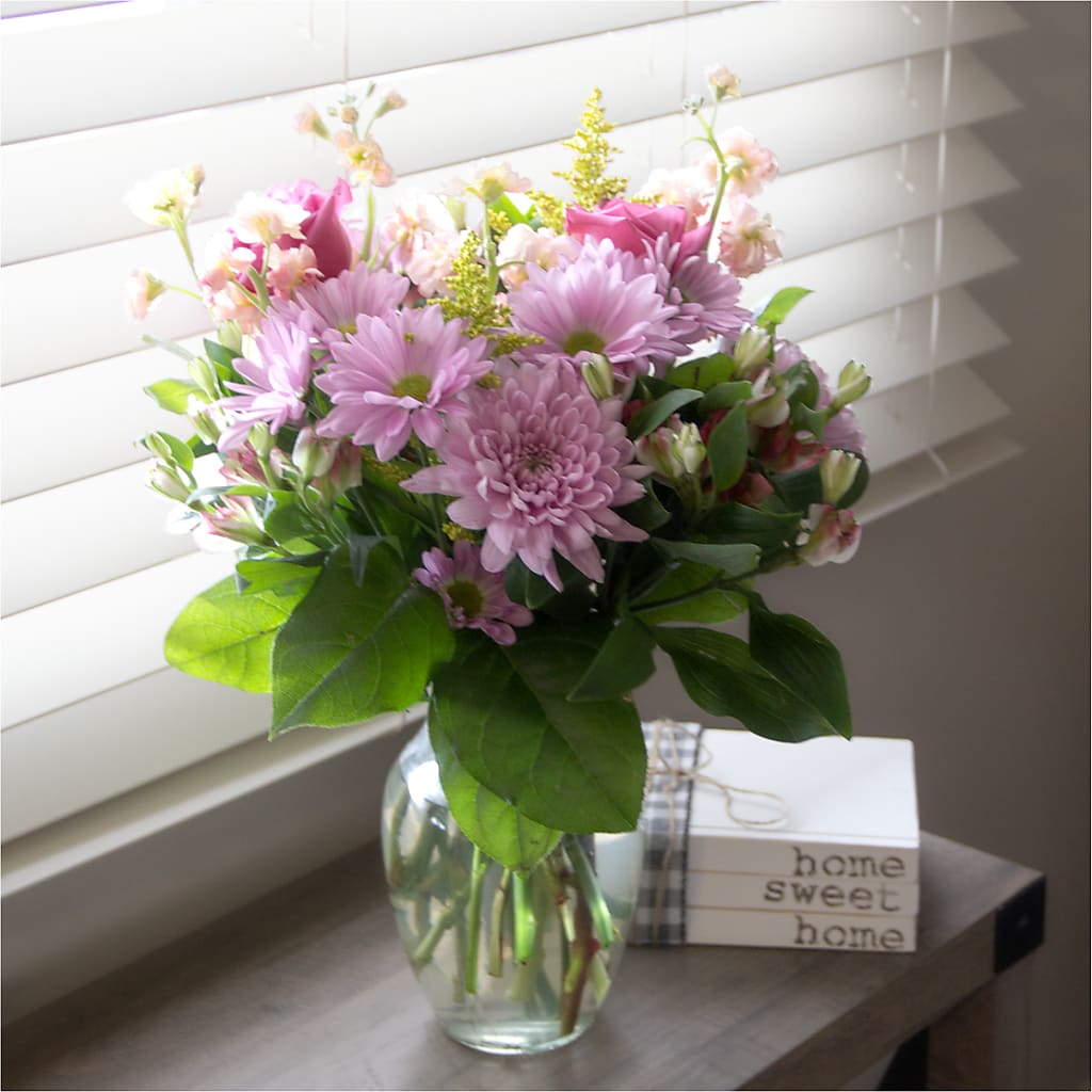 Pastel Tradition - A Florist Original –  Fleuriste Lily-rose, Magog PQ