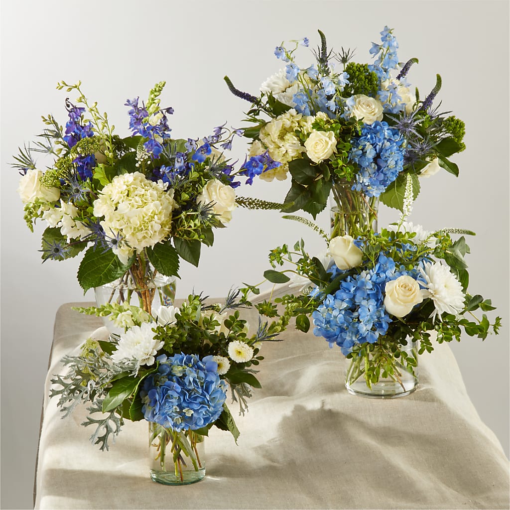 Festival of Lights – A Florist Original –  Fleuriste Lily-rose, Magog PQ