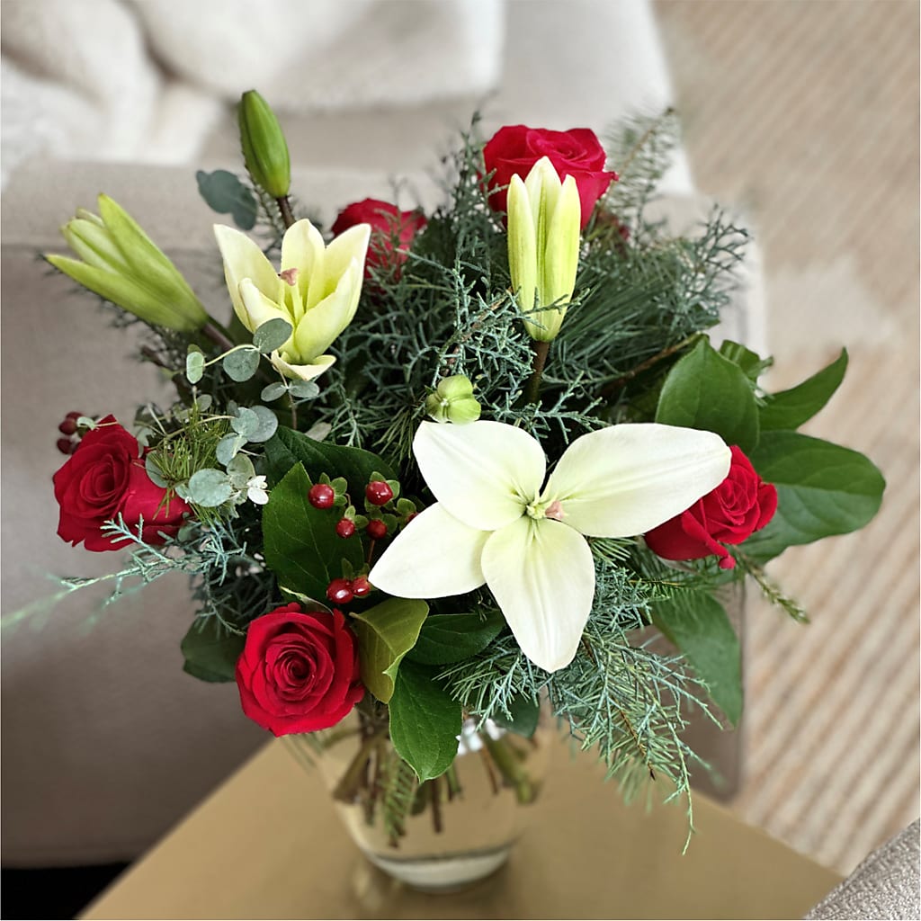 Glittering Lights Bouquet –  Fleuriste Lily-rose, Magog PQ