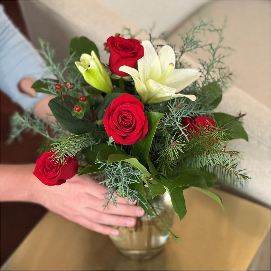 Glittering Lights Bouquet –  Fleuriste Lily-rose, Magog PQ