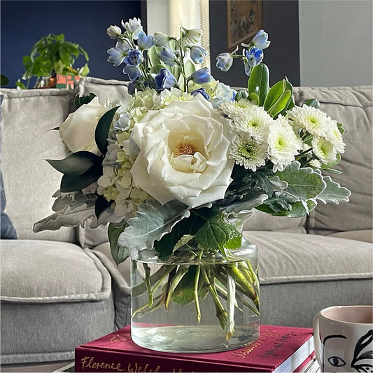 Clear Skies Bouquet –  Fleuriste Lily-rose, Magog PQ