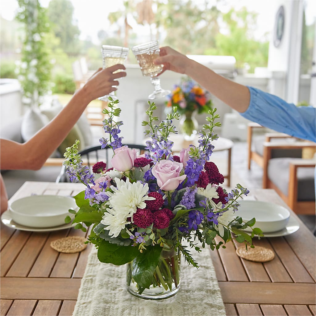 Violet Frost Bouquet –  Fleuriste Lily-rose, Magog PQ