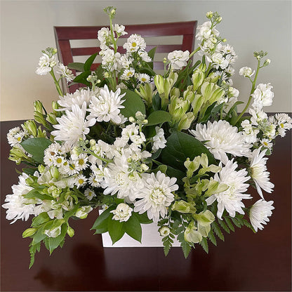 Eternal Affection Arrangement –  Fleuriste Lily-rose, Magog PQ