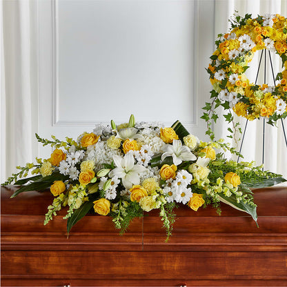 Golden Harmony Casket Spray –  Fleuriste Lily-rose, Magog PQ