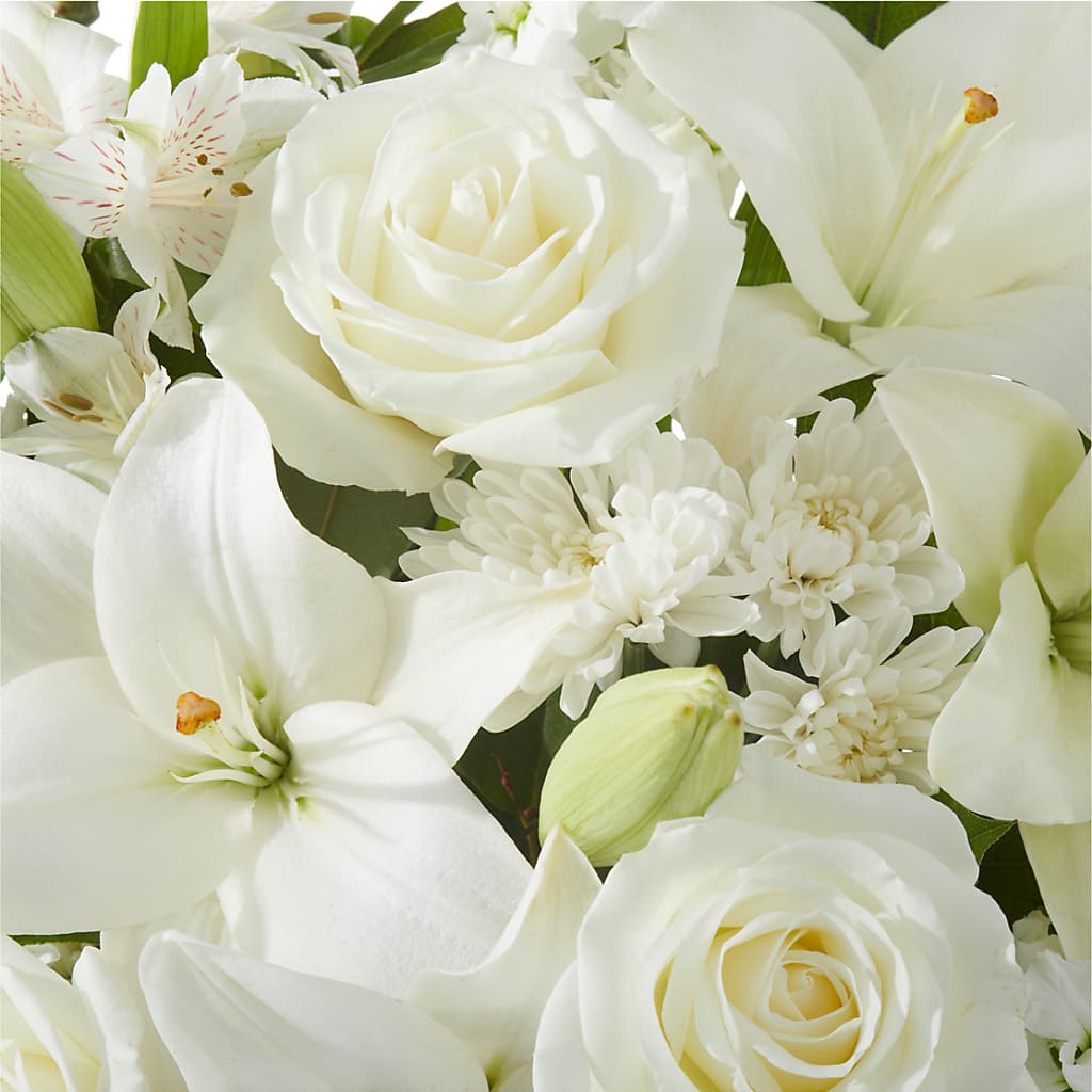 Peaceful Reflections Arrangement –  Fleuriste Lily-rose, Magog PQ