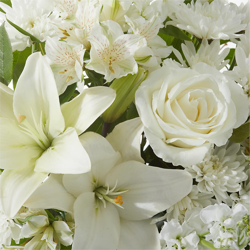 Peaceful Reflections Arrangement –  Fleuriste Lily-rose, Magog PQ