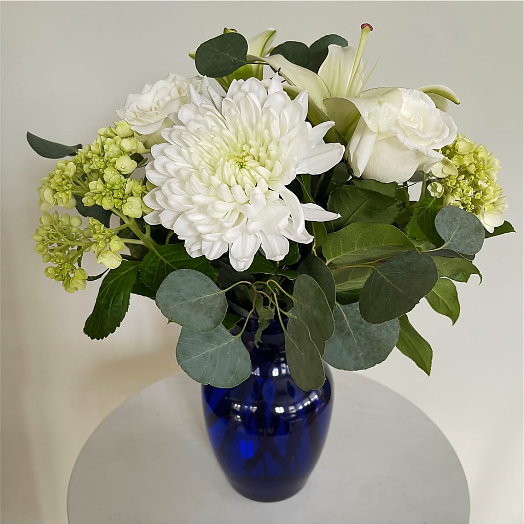 Snowy Dreams Bouquet –  Fleuriste Lily-rose, Magog PQ