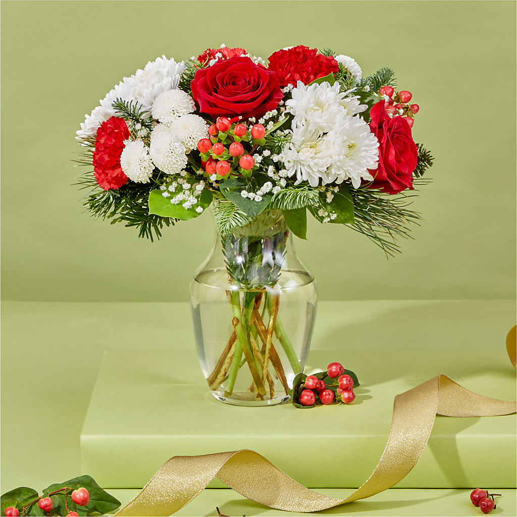 Chance of Flurries Bouquet –  Fleuriste Lily-rose, Magog PQ