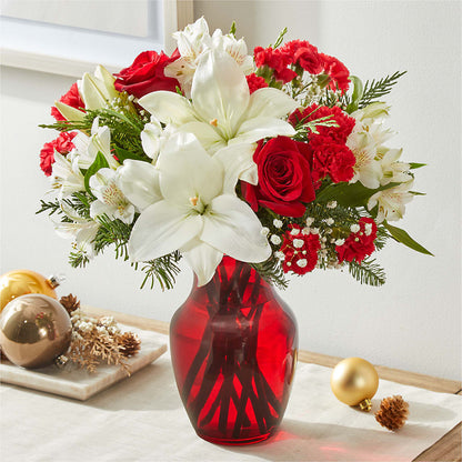 Holiday Season Bouquet –  Fleuriste Lily-rose, Magog PQ