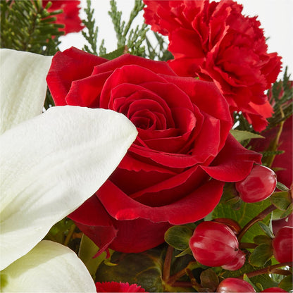 Oh So Jolly Bouquet –  Fleuriste Lily-rose, Magog PQ