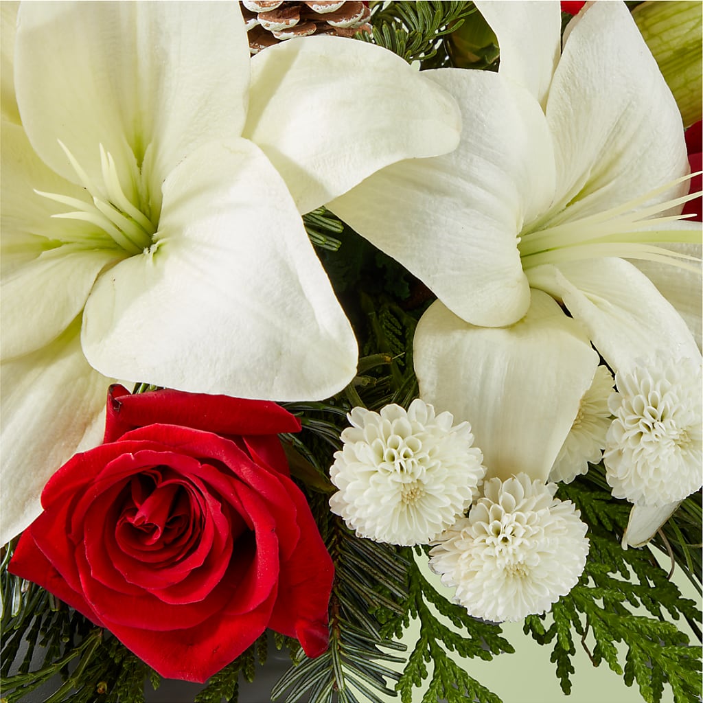 Seasonal Festivities Centerpiece –  Fleuriste Lily-rose, Magog PQ