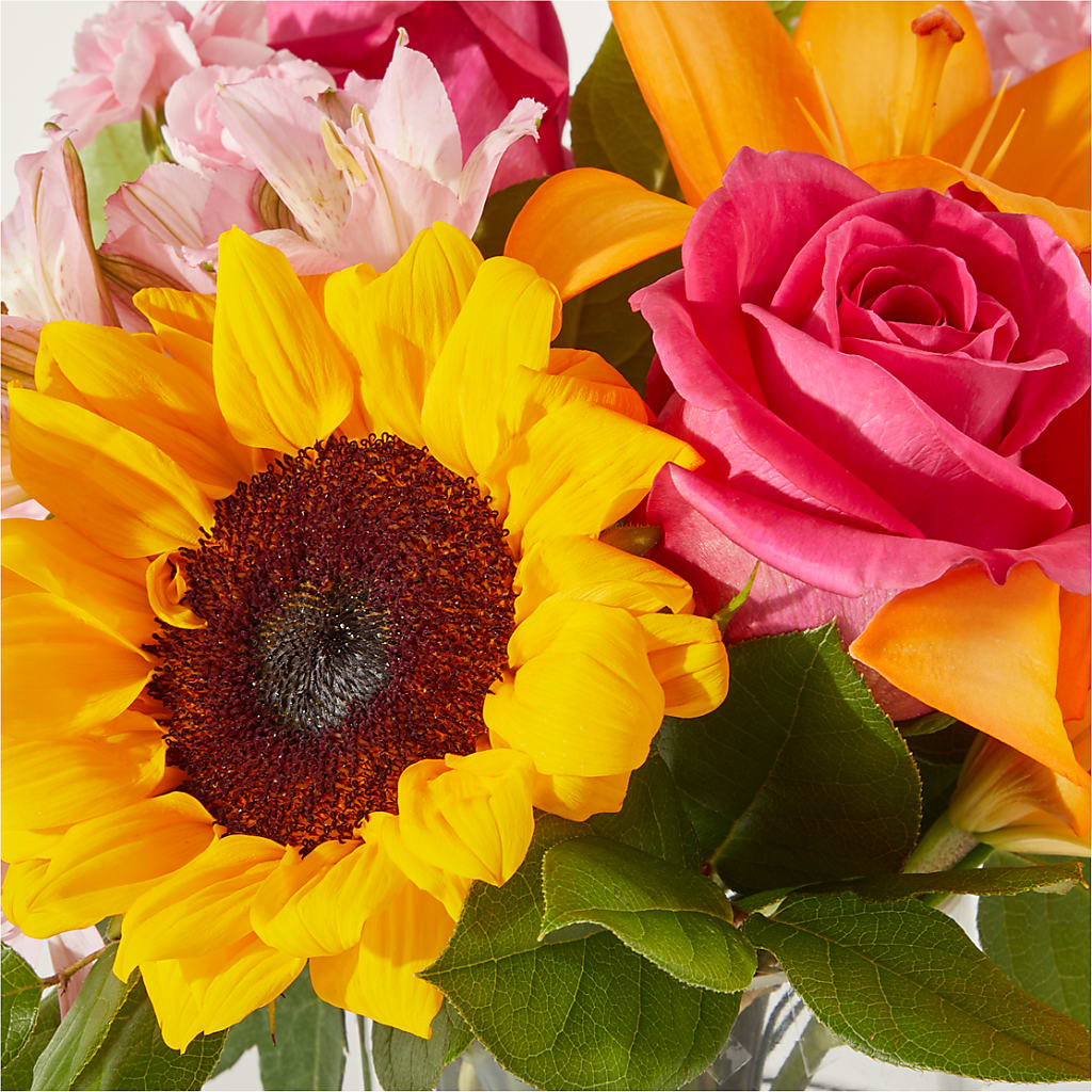 In Full Swing Bouquet –  Fleuriste Lily-rose, Magog PQ